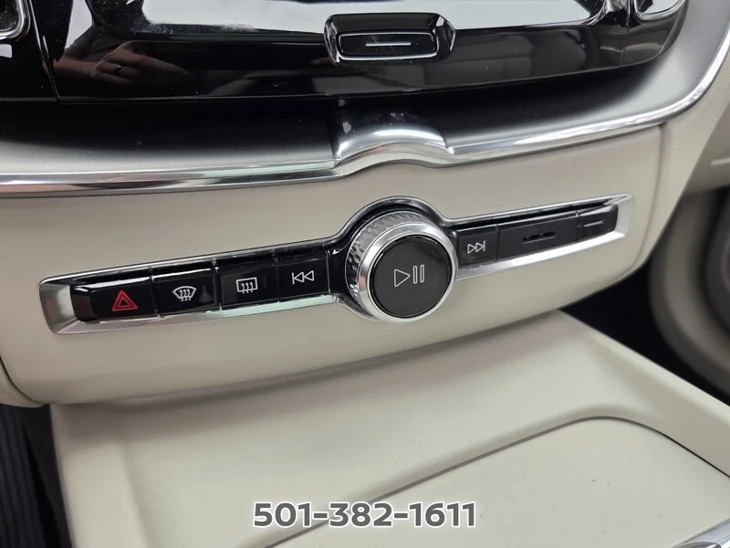 Used 2024 Bright Dusk Metallic VOLVO B5 AWD CORE DARK THEME image 22