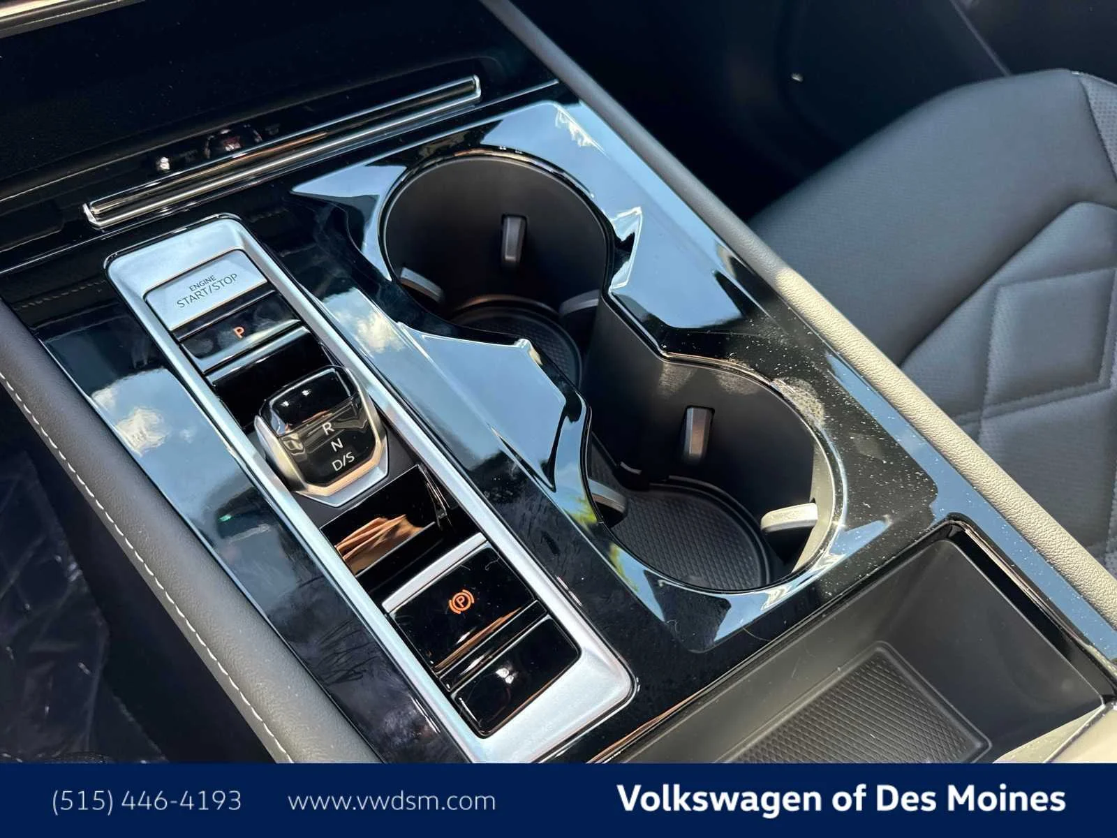 2026 Volkswagen Atlas Cross Sport SE w/Tech - Photo 17