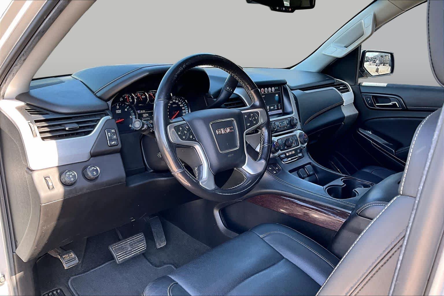 Used 2018 Quicksilver Metallic GMC SLT image 15