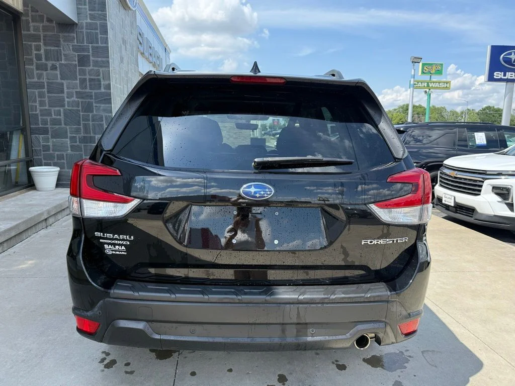 Used 2022 Black Subaru Limited image 12