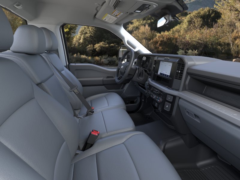 2025 Ford F-350 Super Duty Chassis Cab XL - Photo 33