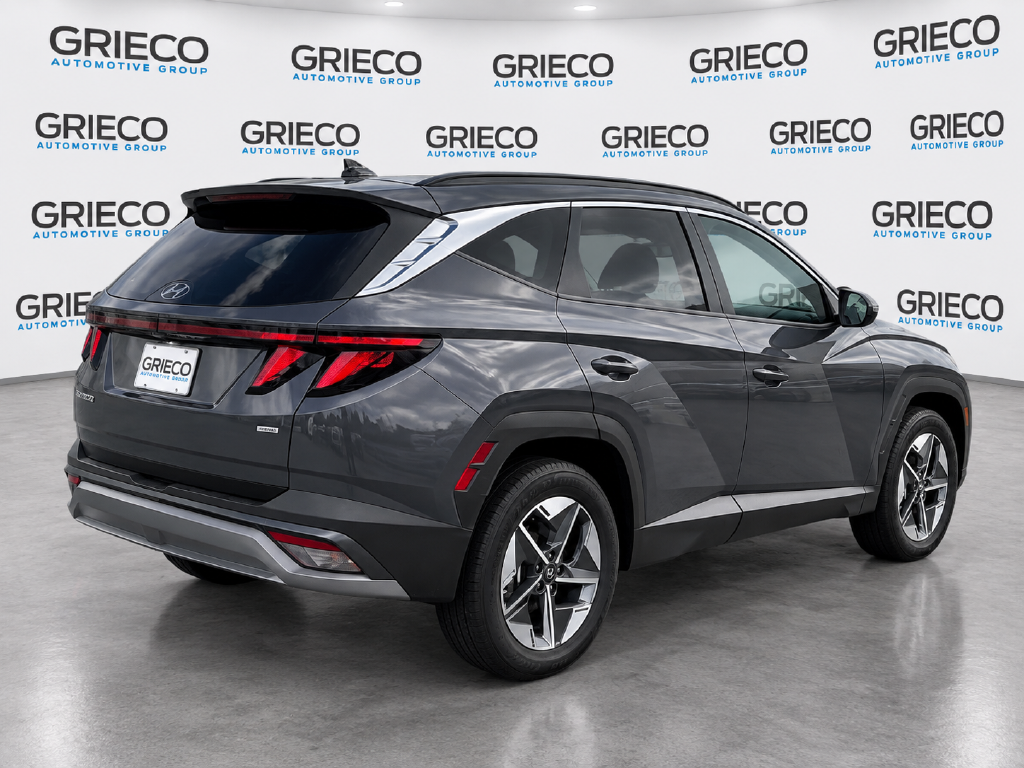 Used 2025 Gray Hyundai SEL image 2