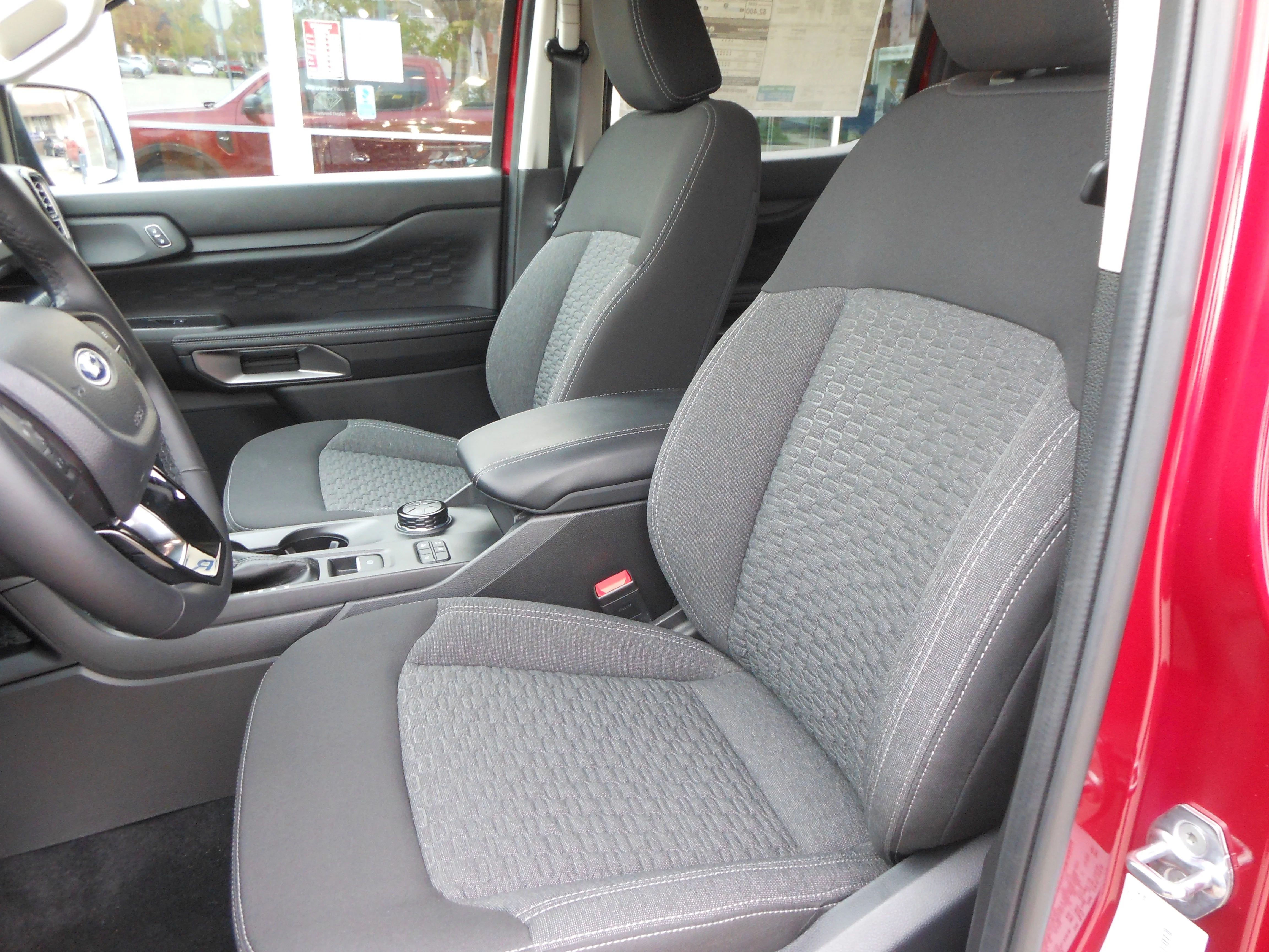 2025 Ford Ranger XLT - Photo 8