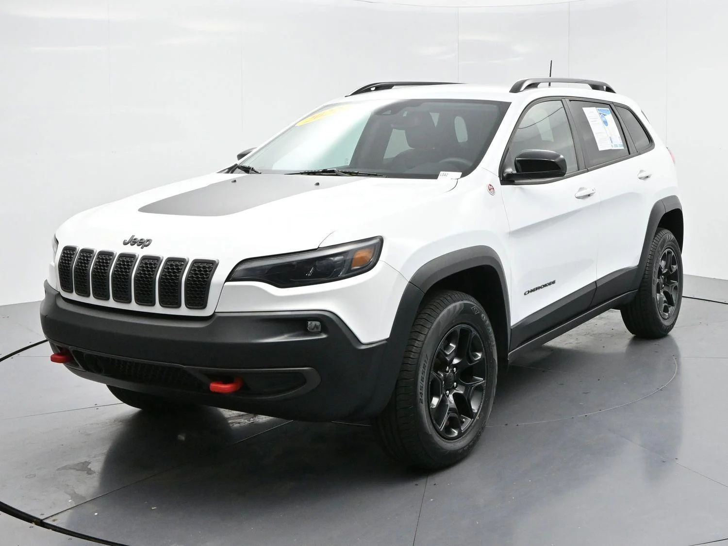 Used 2022 White Jeep Trailhawk image 3