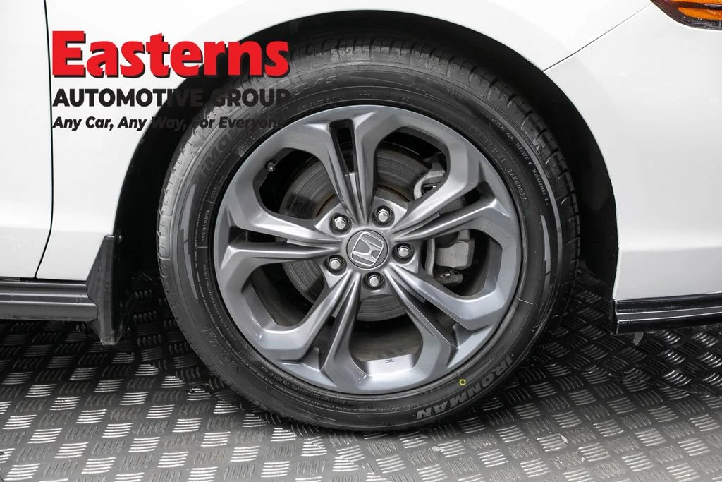Used 2024 White Honda EX image 30