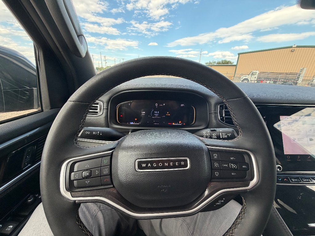 Used 2022 Baltic Gray Metallic Clearcoat Jeep Series I image 24