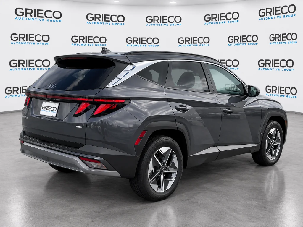 Used 2025 Gray Hyundai SEL image 2