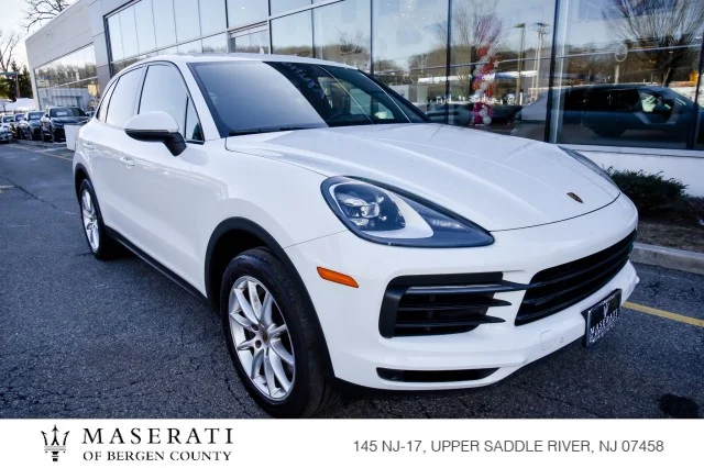 2023 Porsche Cayenne Platinum Edition's photo