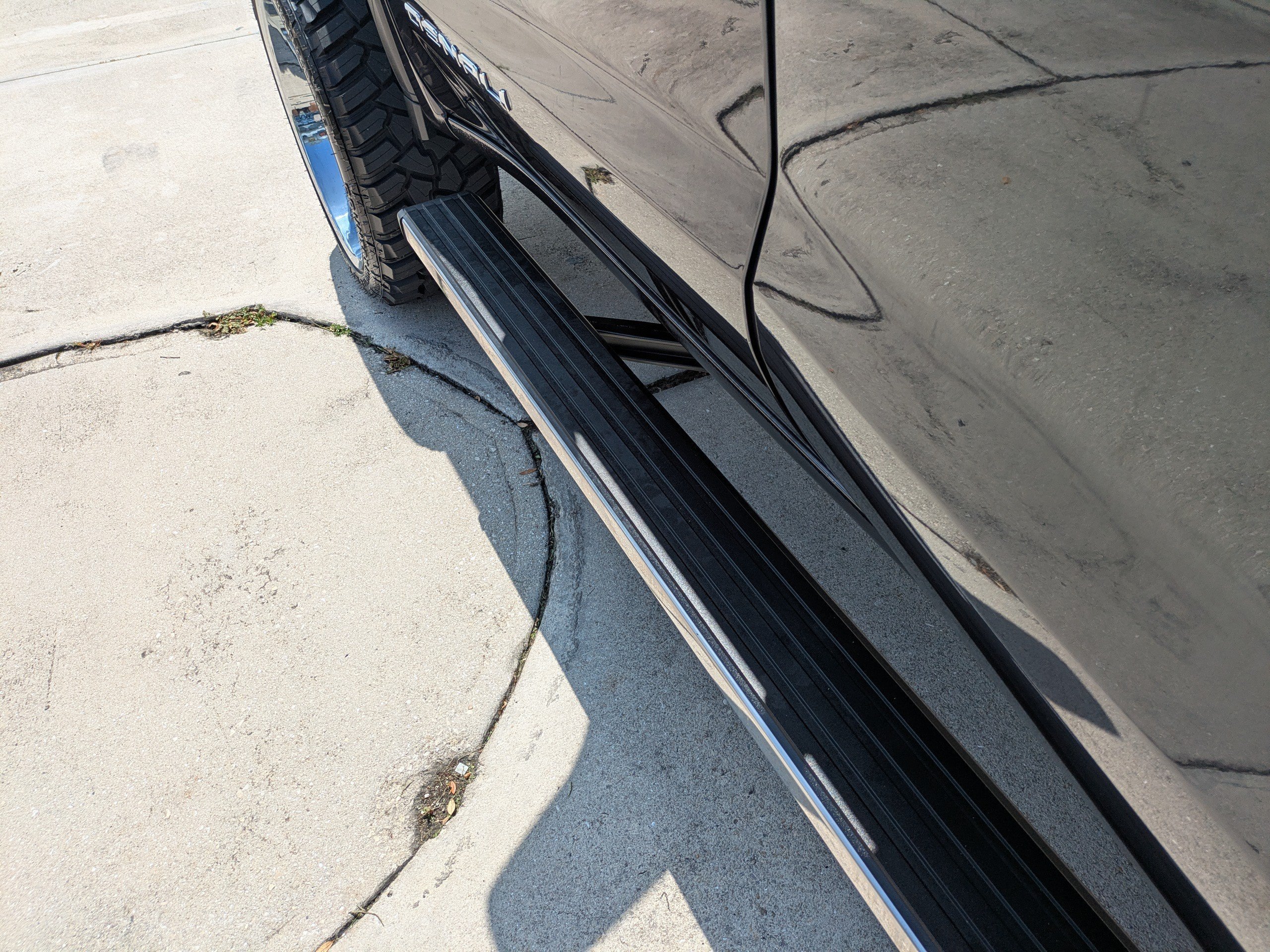 Used 2023 Titanium Rush Metallic GMC Denali image 15