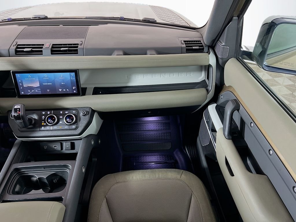 Used 2021 Gondwana Stone Metallic Land Rover S image 24