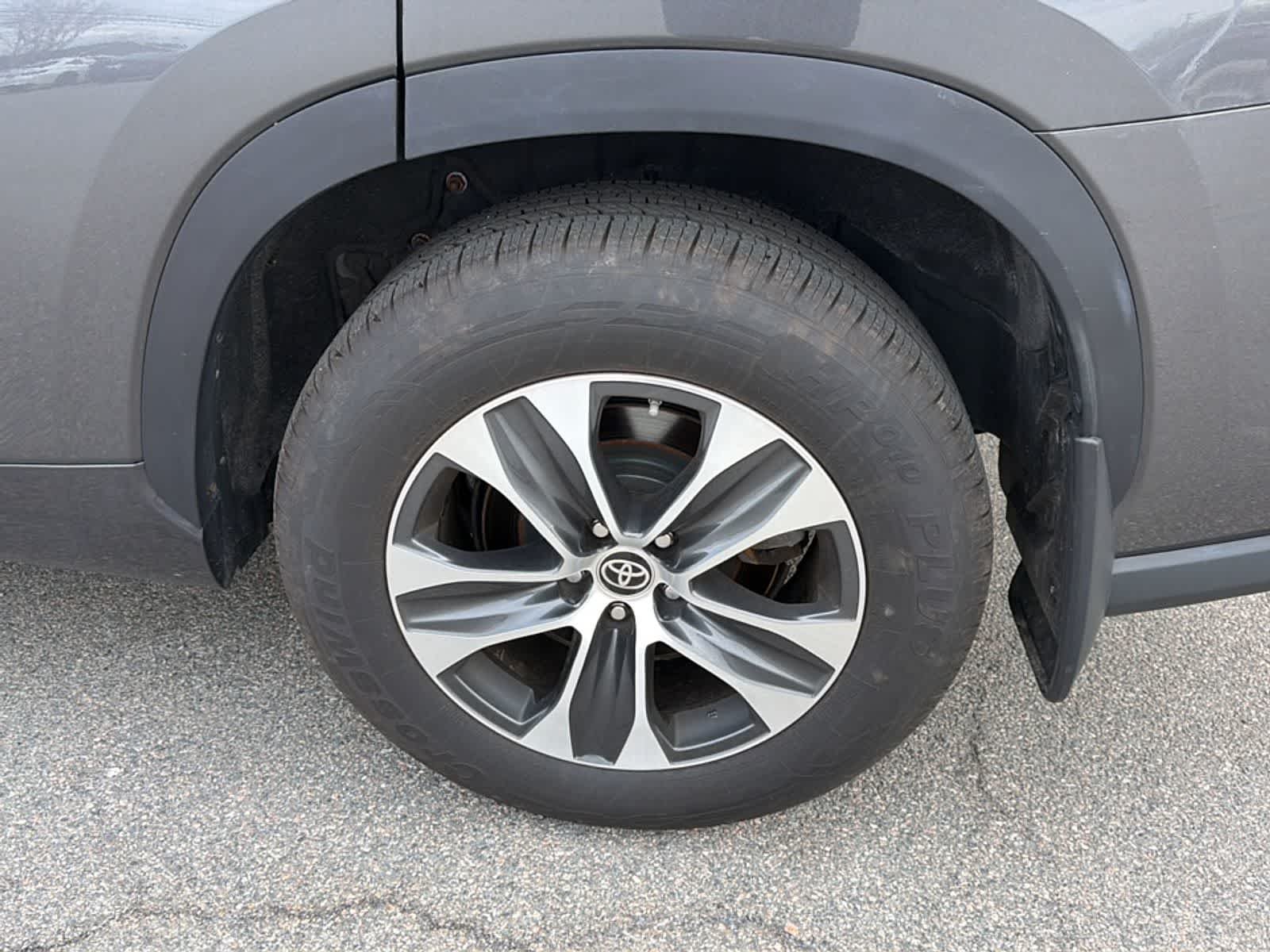 2022 Toyota Highlander XLE - Photo 21