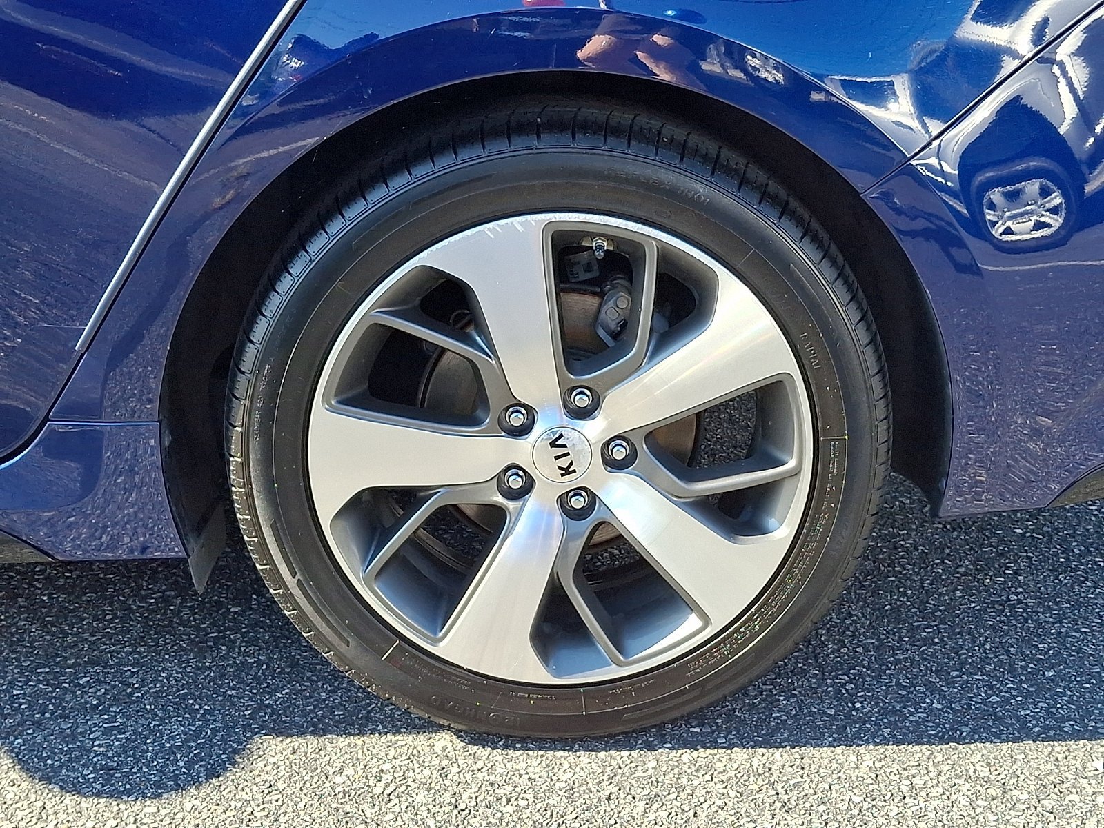 Used 2019 Horizon Blue Kia S image 8