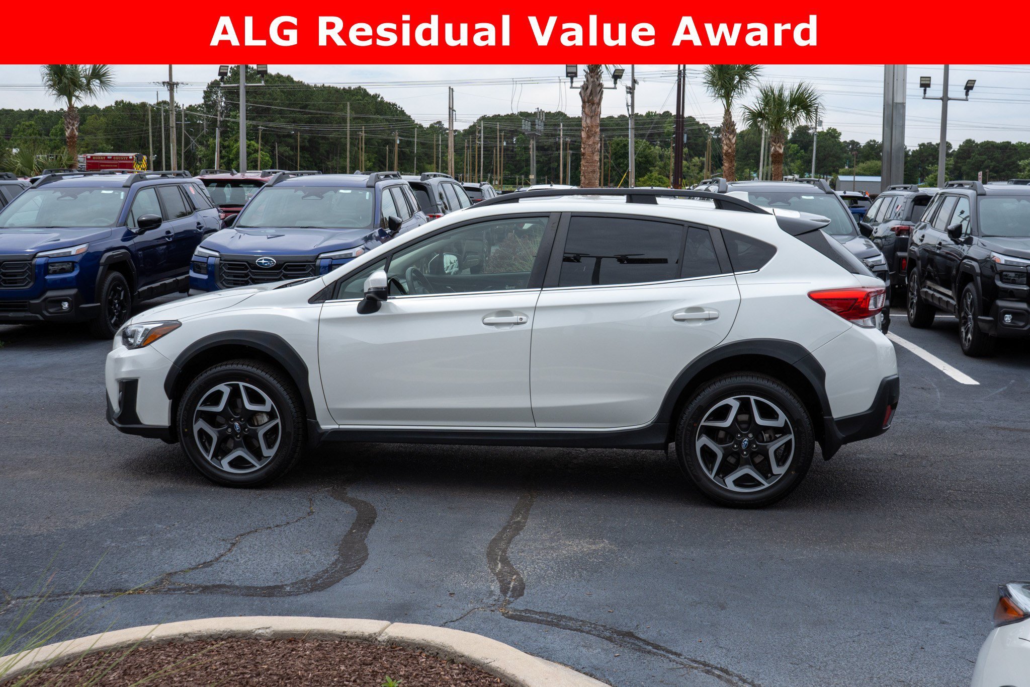 Used 2019 Crystal White Pearl Subaru Limited image 6