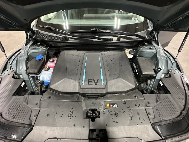 Certified Used 2023 Teal Hyundai SE image 22