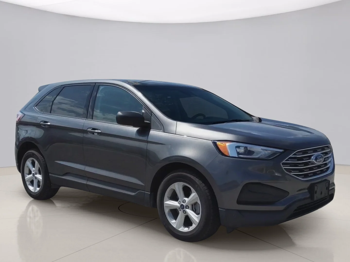 Used 2019 Gray Ford SE image 7