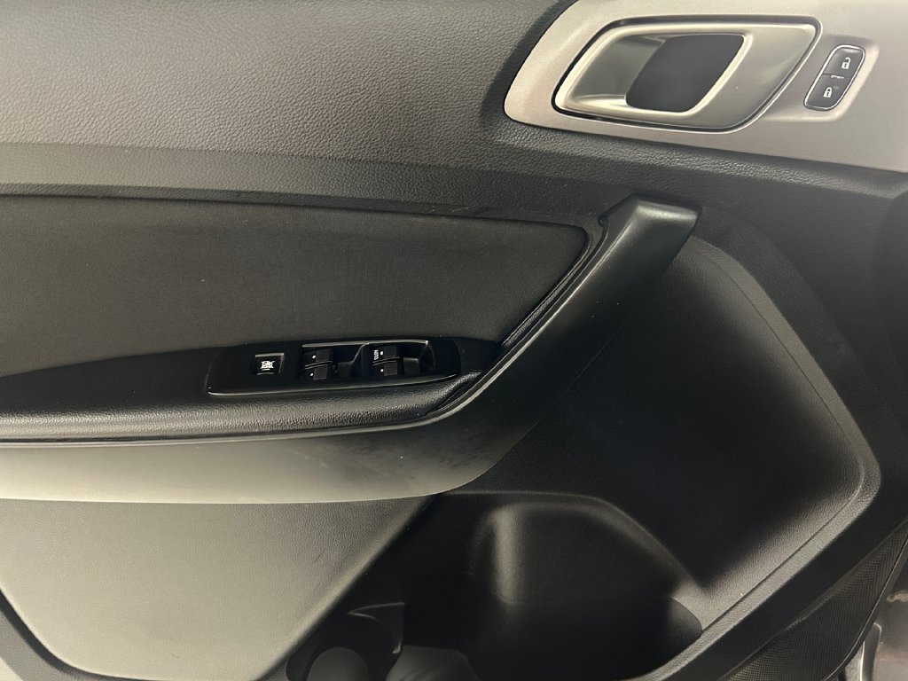 Used 2019 Gray Ford XLT image 12