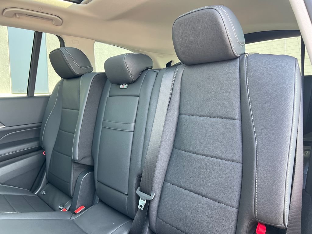 New 2026 Black Mercedes-Benz GLS 450 image 27