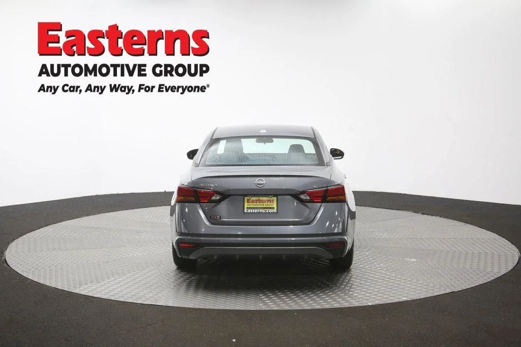 Used 2025 Gray Nissan 2.5 SV image 39