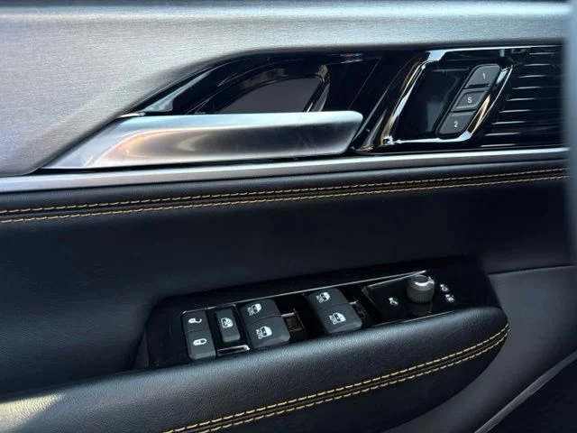 New 2026 High Gloss Black Exterior Paint Jeep  image 31