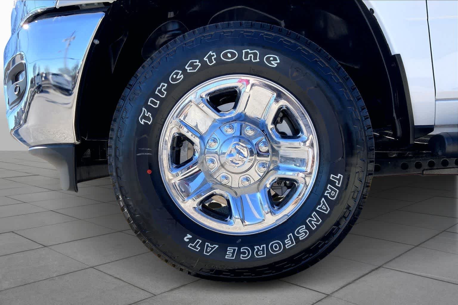 New 2026 Bright White Clear-Coat Exterior Paint RAM Tradesman image 8