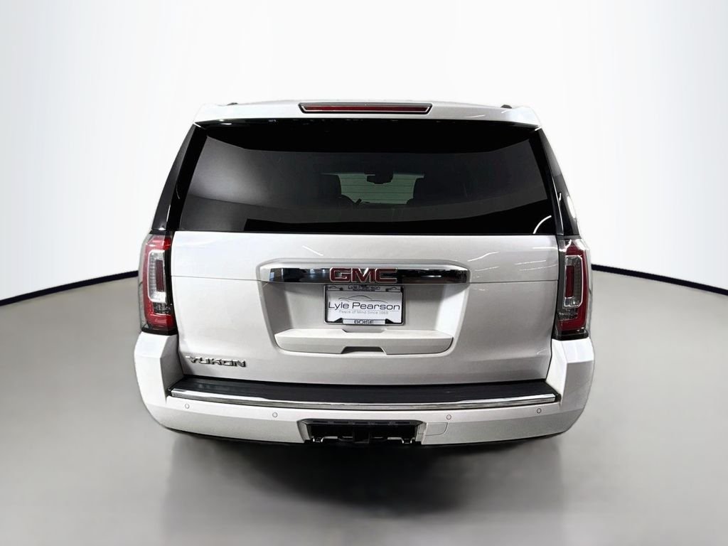 Used 2016 White GMC Denali image 10