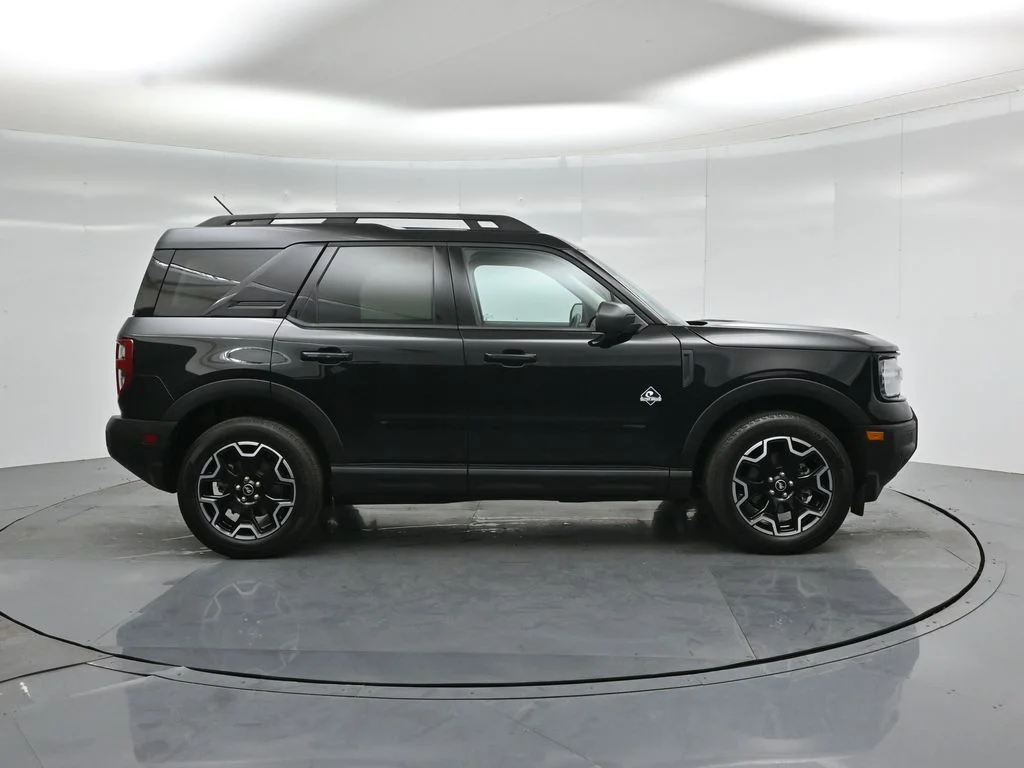 Certified Used 2025 Black Ford Outer Banks image 27