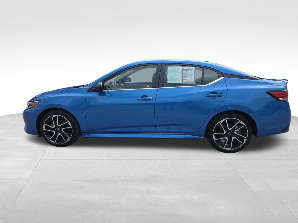 Used 2025 Electric Blue Metallic Nissan SR image 3