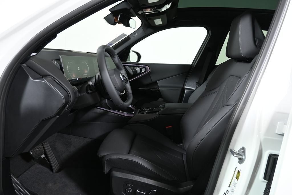 Used 2026 Alpine White BMW 30 xDrive image 3