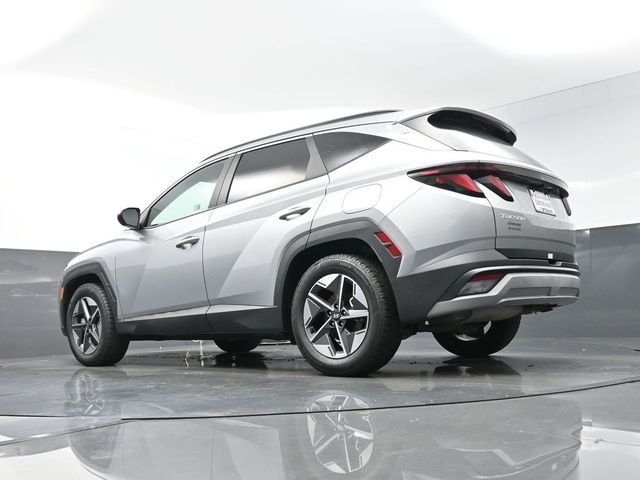Used 2025 Silver Hyundai SEL image 35