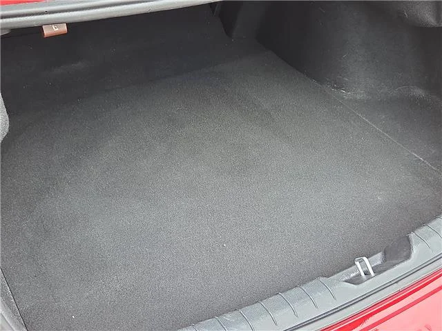 Used 2025 Ultimate Red Hyundai SEL Front-Wheel Drive image 7