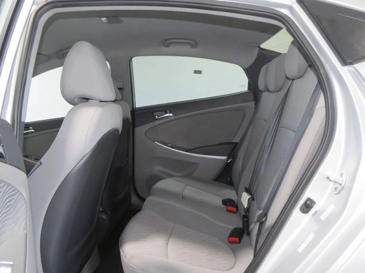 2013 Hyundai Accent GLS - Photo 15