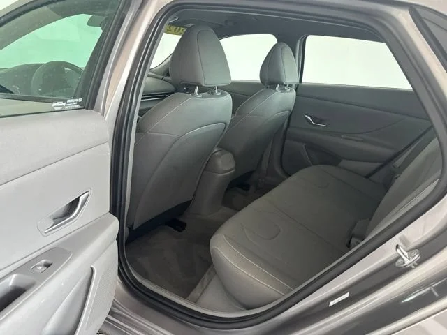 Used 2023 Gray Hyundai SEL image 18