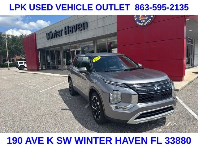 Used 2024  Mitsubishi SE image 1