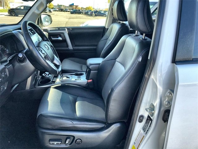 2024 Toyota 4Runner SR5 Premium photo 2