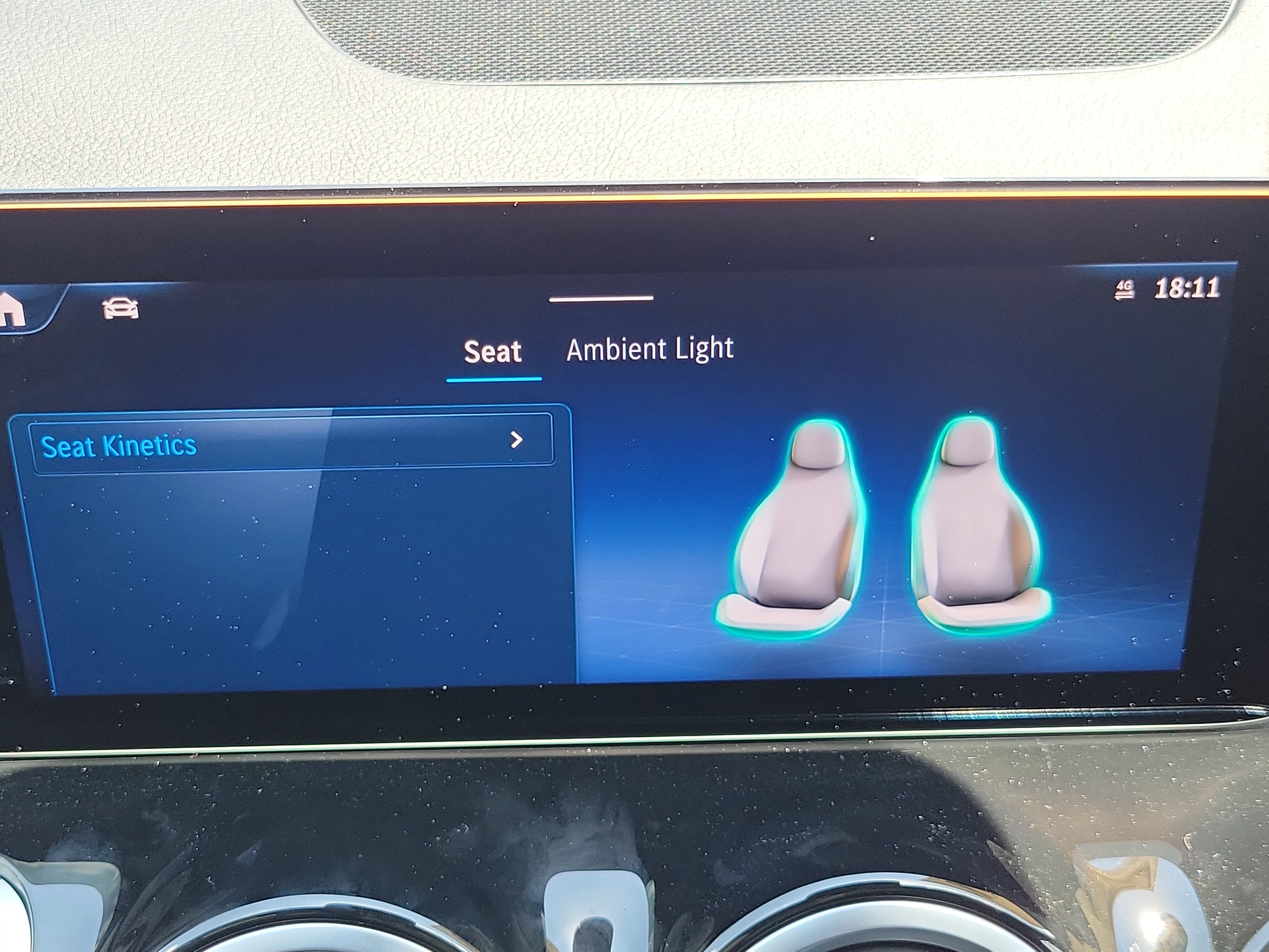 New 2026 Polar White Mercedes-Benz GLB 250 image 49