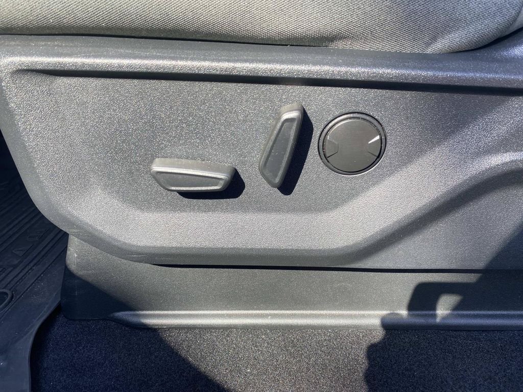 Certified Used 2024 Avalanche Ford XLT image 20