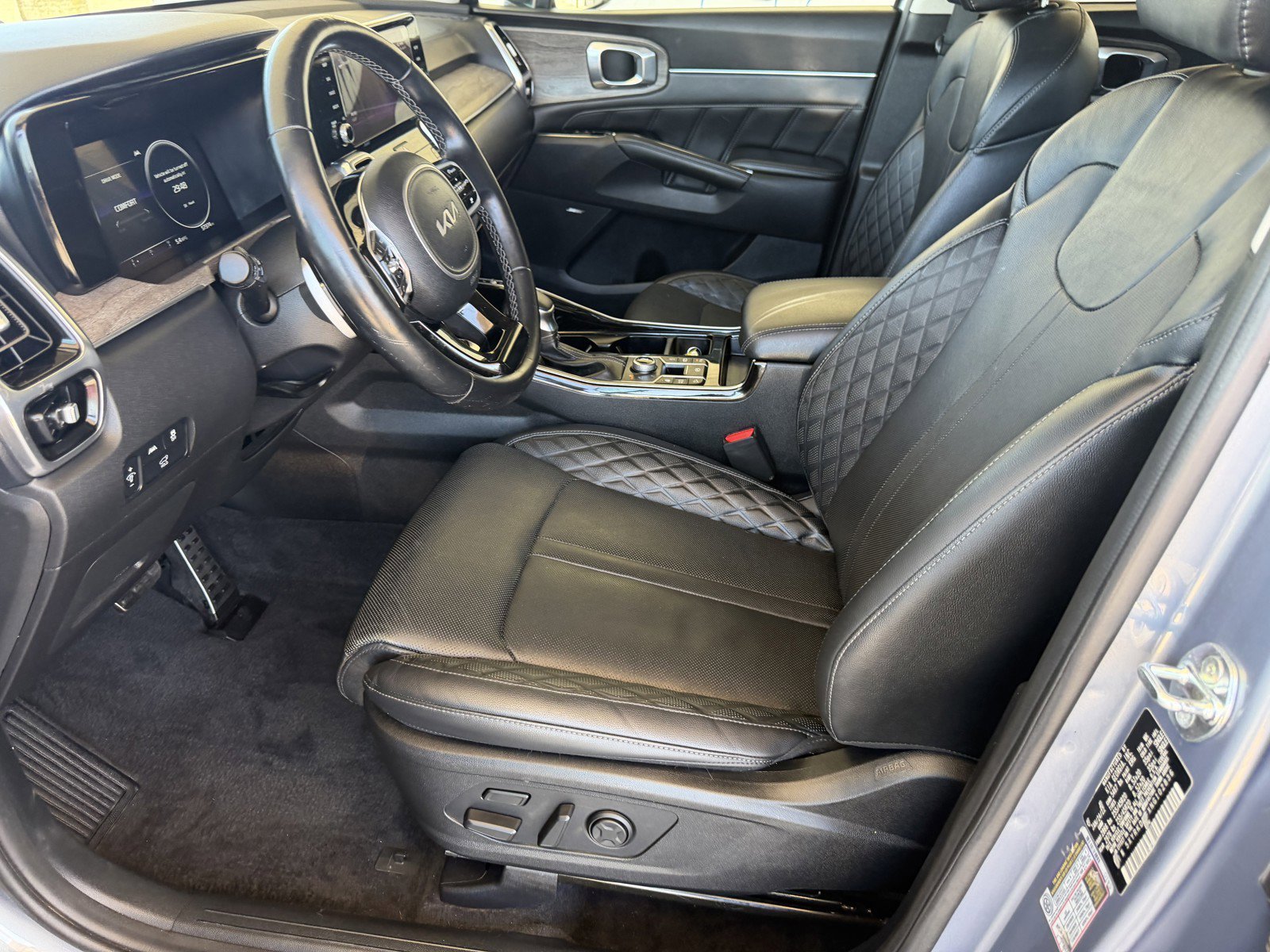 Used 2022 Everlasting Silver Kia X-Line SX Prestige image 21