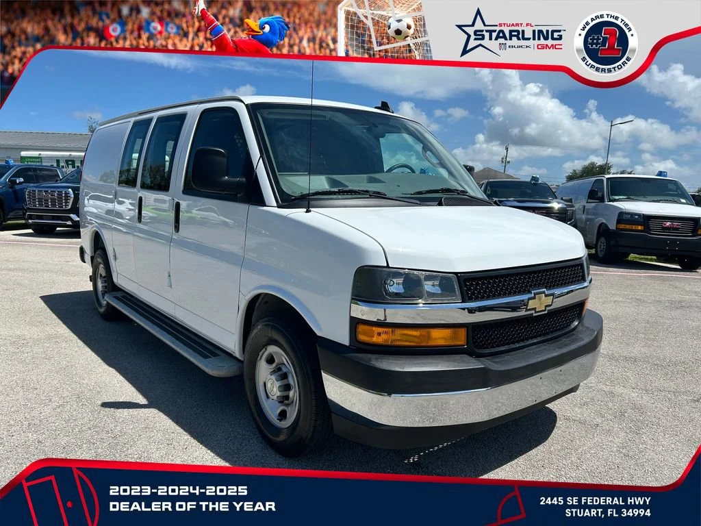 Used 2024 Summit White Chevrolet WT image 3