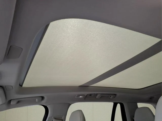 Used 2024 White Volvo T8 Plus Bright Theme 7 Passenger image 22