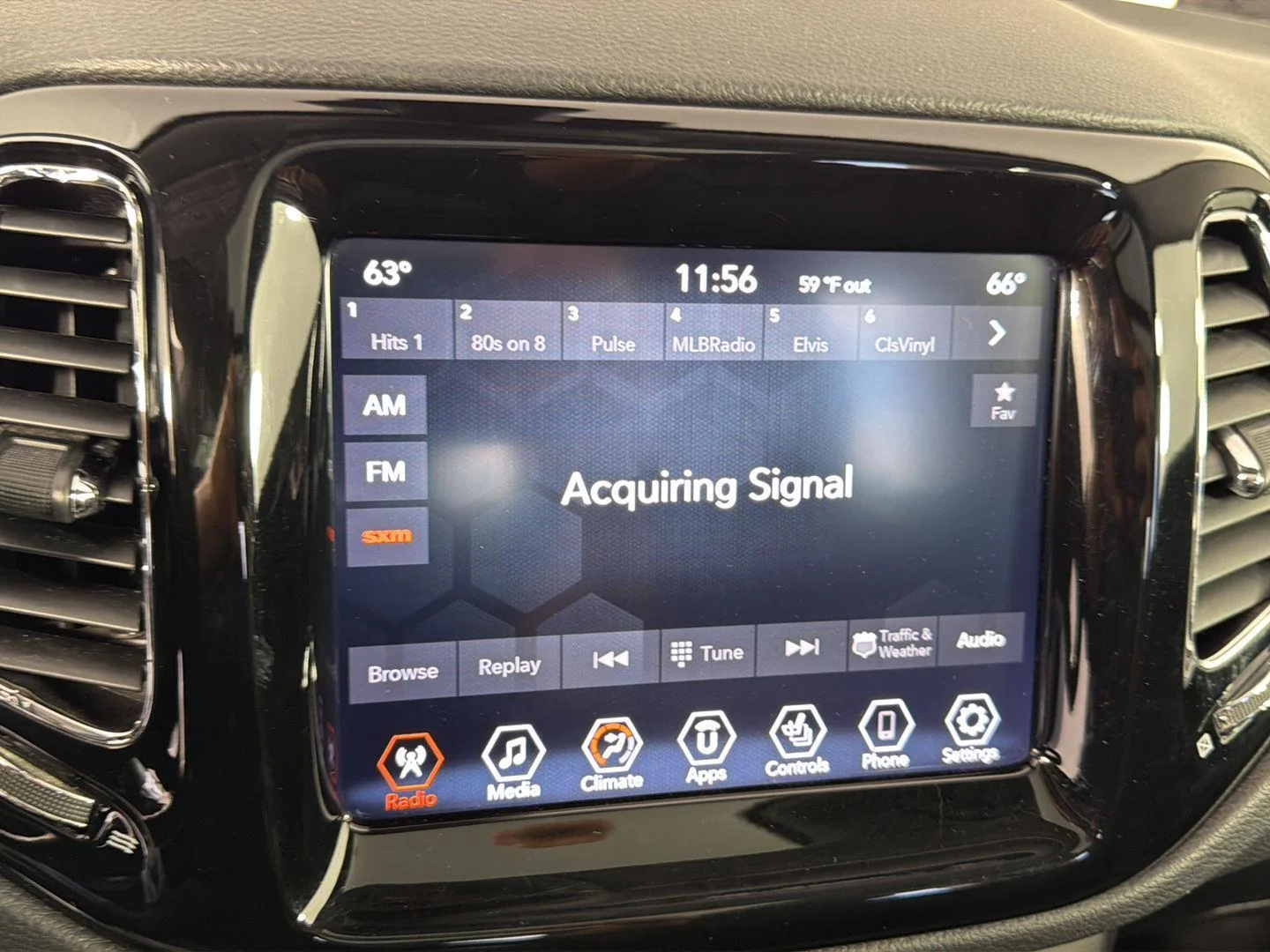 Used 2019 Granite Crystal Metallic Clearcoat Jeep Limited image 28