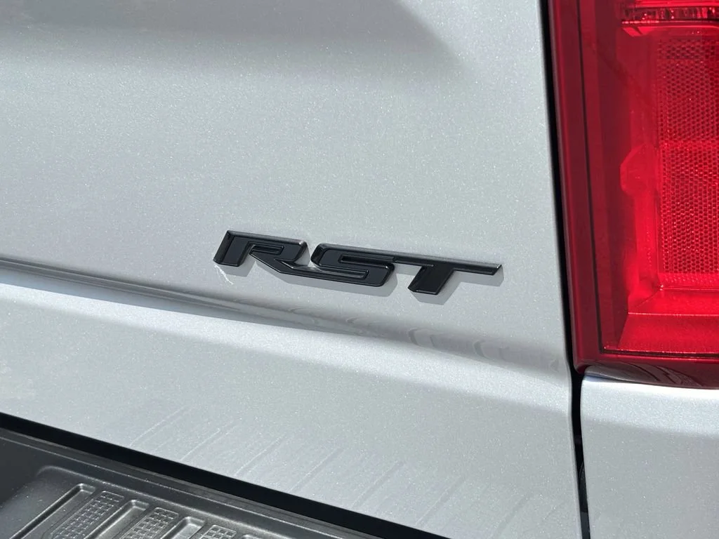 Used 2021 Silver Ice Metallic Chevrolet RST image 10