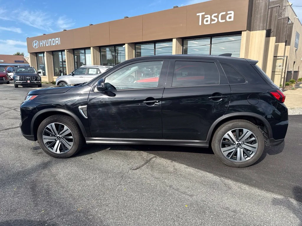 Used 2024 Silver Mitsubishi 2.0 SE image 8