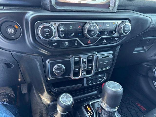 Used 2022 White Jeep Unlimited Sahara image 23