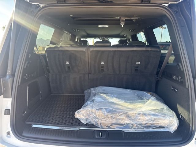 New 2026 Bright White Clear-Coat Exterior Paint Jeep Summit Obsidian image 6