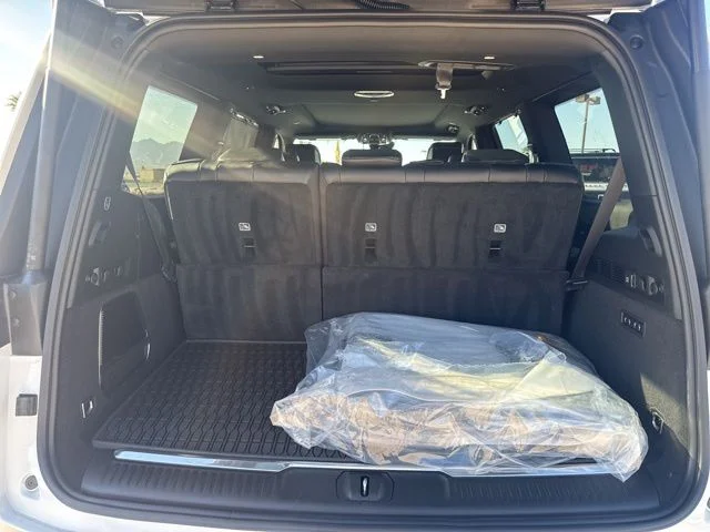 New 2026 White Jeep Summit Obsidian image 6