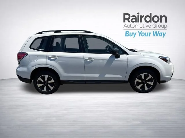 Used 2018 Crystal White Pearl Subaru 2.5i image 8