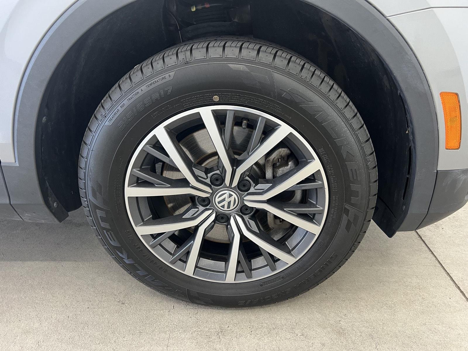 2020 Volkswagen Tiguan SE - Photo 8