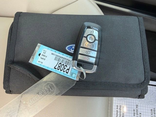 Used 2021 Blue Ford XLT image 42