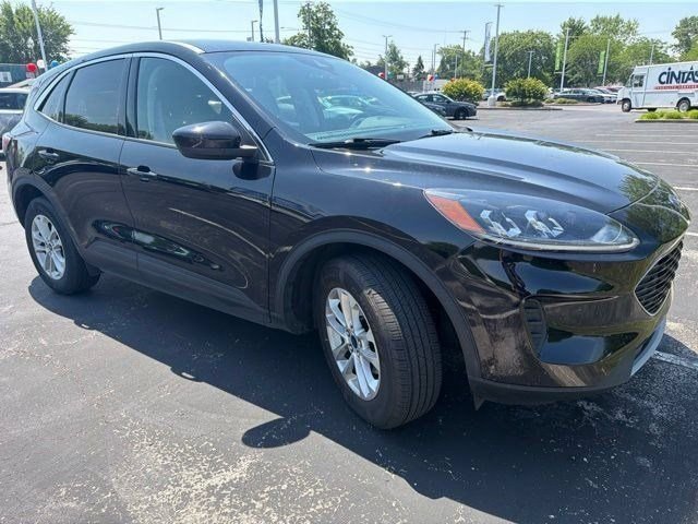 Used 2021 Agate Black Metallic Ford SE image 2