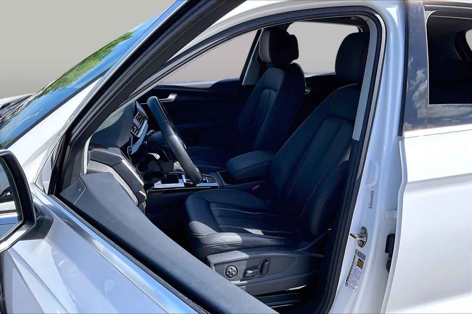 Used 2021 Brilliant Black Audi Premium Plus image 8